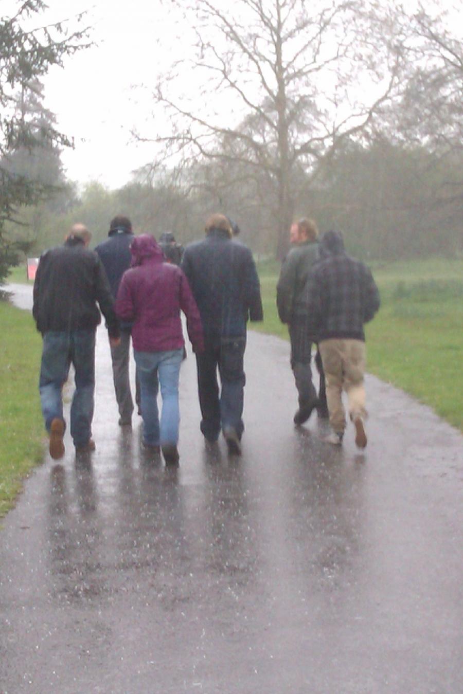 kew-gardens-visit-team-in-the-rain.jpg