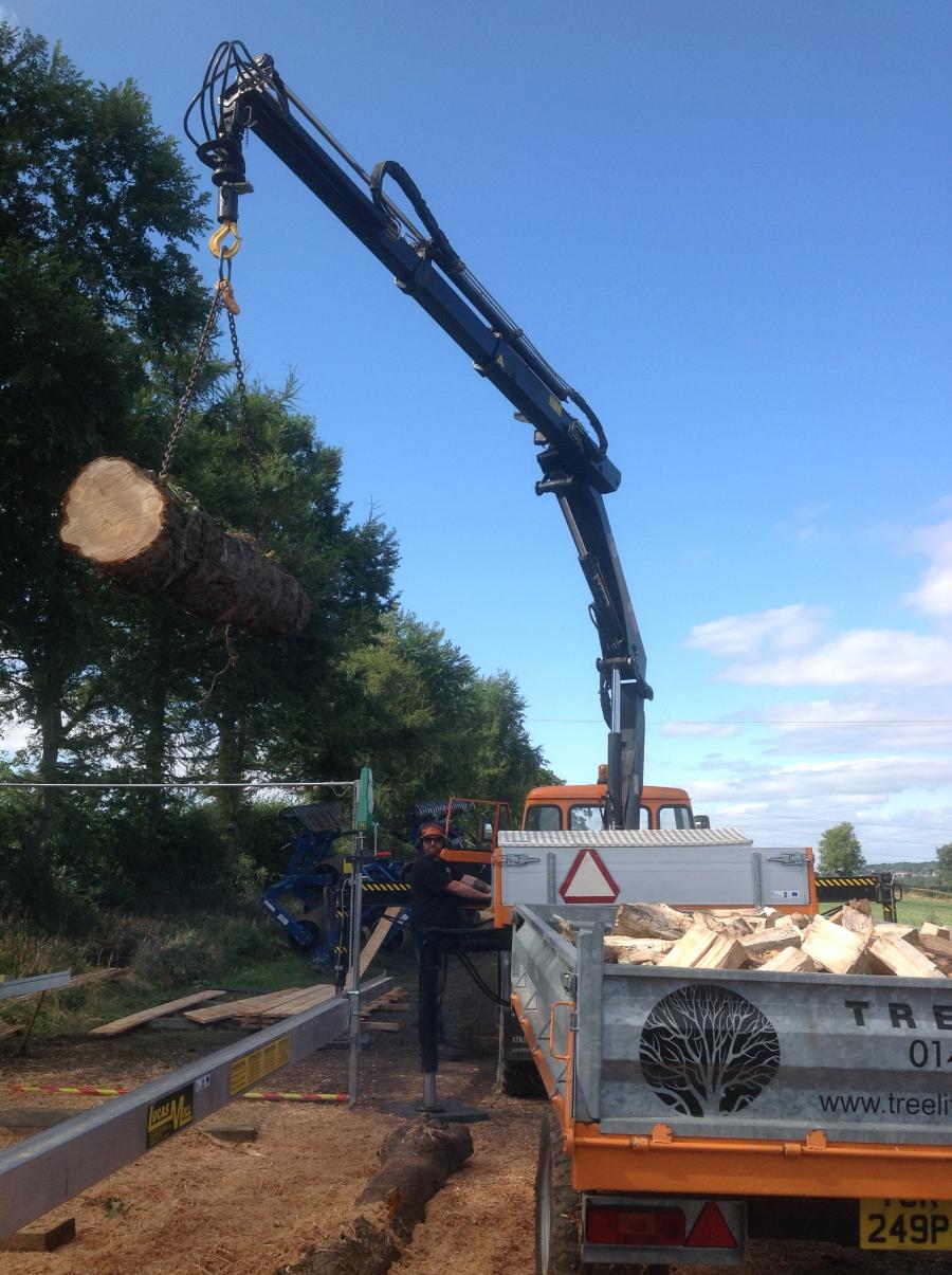 greg-using-unimog-crane.jpg