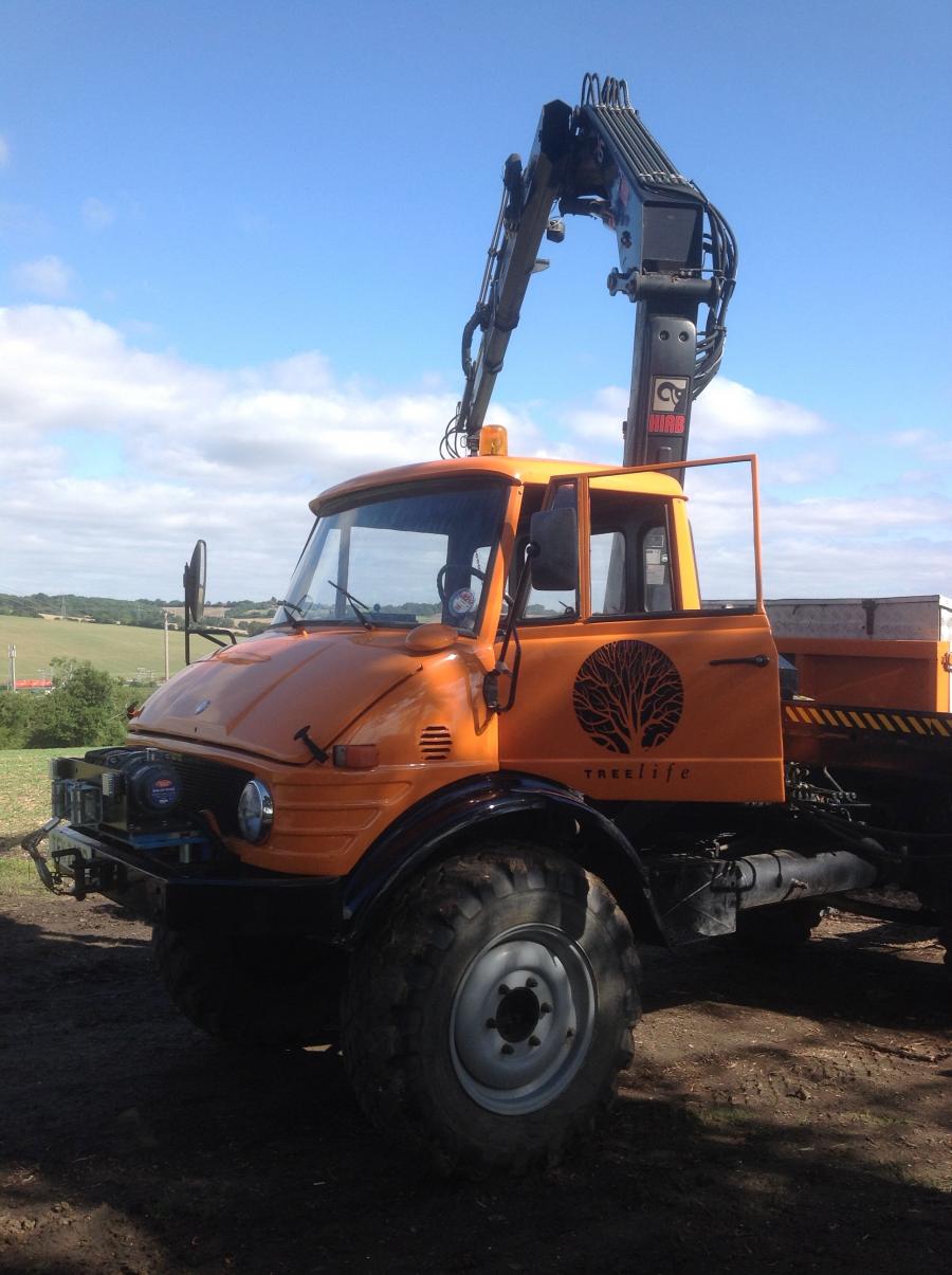 unimog-and-crane.jpg