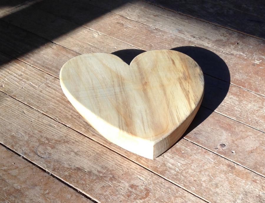 heart-shaped-chopping-board.jpg